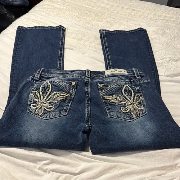 Miss Me Mid-Rise Easy Boot Jeans - Picture 6 of 6